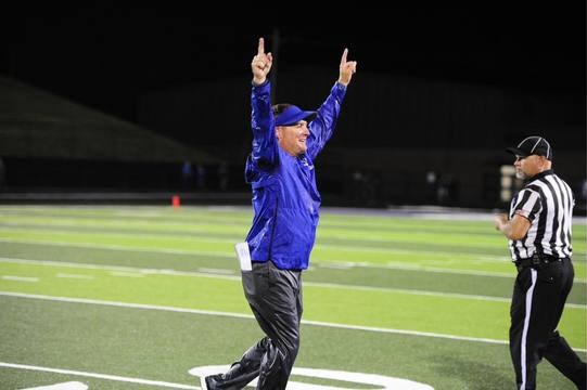 Signal from the sideline